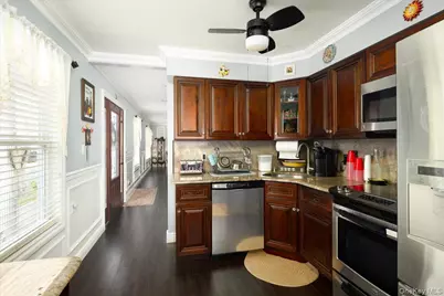 35 Carnation Road, Levittown, NY 11756 - Photo 11