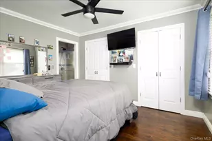 35 Carnation Rd, Levittown, NY 11756 - Photo 21