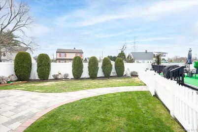 35 Carnation Road, Levittown, NY 11756 - Photo 33