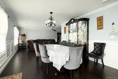 35 Carnation Road, Levittown, NY 11756 - Photo 5