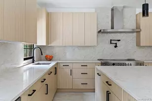 33 High Farms Rd, Glen Head, NY 11545 - Photo 11