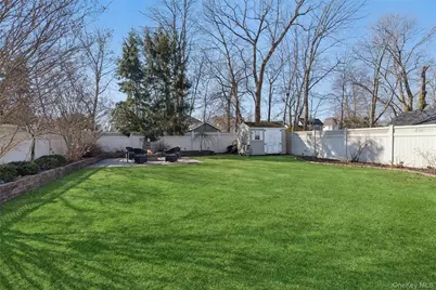 50 Paumanake Avenue, Babylon, NY 11702 - Photo 31