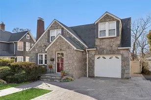 50 Paumanake Ave, Babylon, NY 11702 - Photo 3