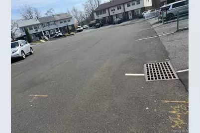 126 Roosevelt Drive, West Haverstraw, NY 10993 - Photo 17