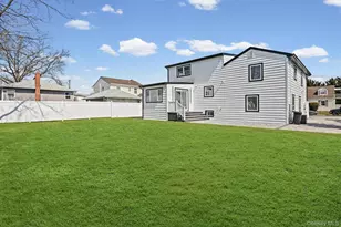 2292 Vassar Pl, Merrick, NY 11566 - Photo 31