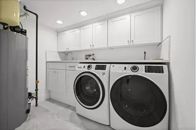 2292 Vassar Place, Merrick, NY 11566 - Photo 15