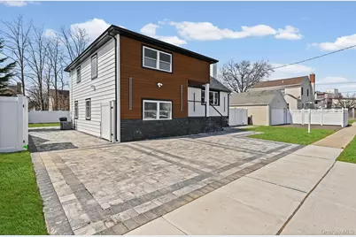 2292 Vassar Place, Merrick, NY 11566 - Photo 3