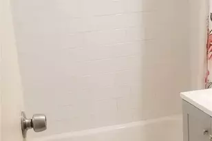 1 E Hemlock Dr, Bay Shore, NY 11706 - Photo 3