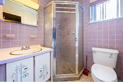 11 Valley View Road, Great Neck, NY 11021 - Photo 9