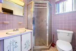 11 Valley View Rd, Great Neck, NY 11021 - Photo 9