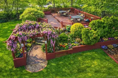 11 Valley View Road, Great Neck, NY 11021 - Photo 13