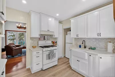115 Tanglewylde Road, Lake Peekskill, NY 10537 - Photo 17