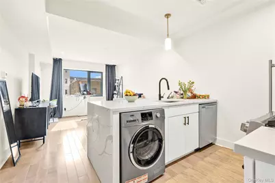 31-41 29th Street #3B, Astoria, NY 11106 - Photo 1