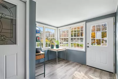 16 Meadow Road, Cortlandt Manor, NY 10548 - Photo 5