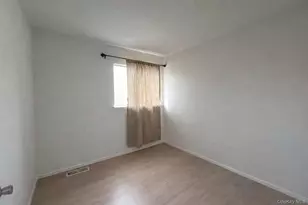 3 Louise Ct, Hampton Bays, NY 11946 - Photo 7