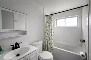 3 Louise Ct, Hampton Bays, NY 11946 - Photo 9