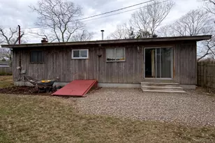 3 Louise Ct, Hampton Bays, NY 11946 - Photo 11