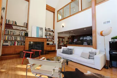 114 Mount Pleasant Avenue, Mamaroneck, NY 10543 - Photo 3