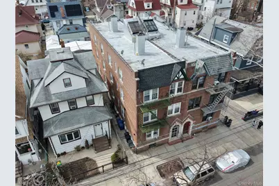 8732 114th Street, Richmond Hill, NY 11418 - Photo 3