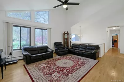 973 Tilton Road, Valley Cottage, NY 10989 - Photo 7
