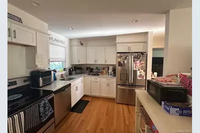 21 Ruby Lane, Huntington Station, NY 11746 - Photo 3