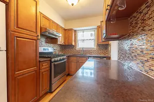 140-07 68th Dr, Flushing, NY 11367 - Photo 7