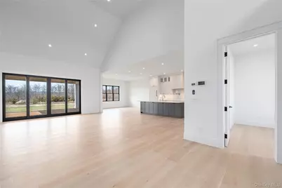 25 Club Drive, Calverton, NY 11933 - Photo 17