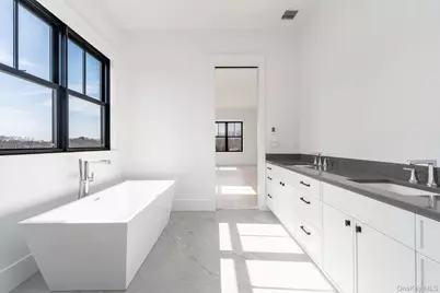 25 Club Drive, Calverton, NY 11933 - Photo 31