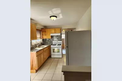 14969 257th Street #1 floor, Rosedale, NY 11422 - Photo 5