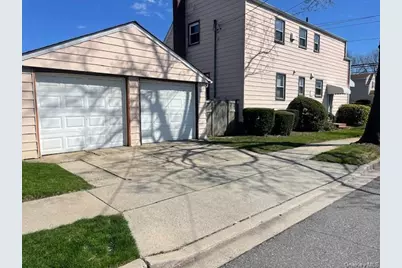 124 Lakeview Avenue, Lynbrook, NY 11563 - Photo 11