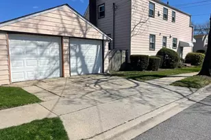 124 Lakeview Ave, Lynbrook, NY 11563 - Photo 11