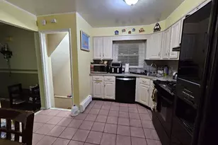 124 Lakeview Ave, Lynbrook, NY 11563 - Photo 3