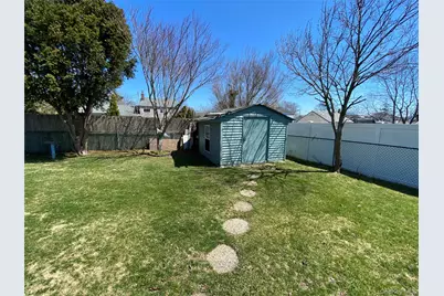 1327 Brooklyn Boulevard, Bay Shore, NY 11706 - Photo 21