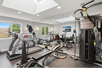 9 The Grasslands, Woodbury, NY 11797 - Photo 25