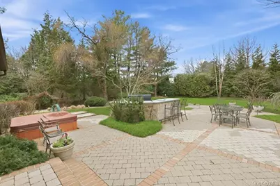 9 The Grasslands, Woodbury, NY 11797 - Photo 39