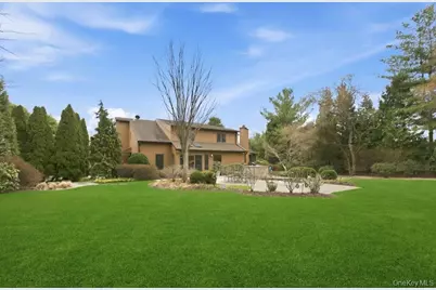 9 The Grasslands, Woodbury, NY 11797 - Photo 43