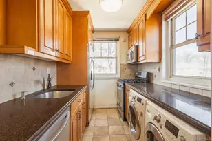 61-28 255th, Little Neck, NY 11362 - Photo 3