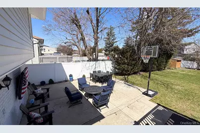 1525 Pea Pond Road, Bellmore, NY 11710 - Photo 47