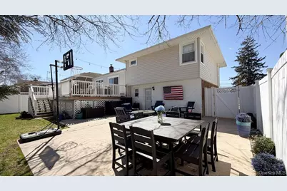 1525 Pea Pond Road, Bellmore, NY 11710 - Photo 45