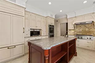 112 Woodlands Rd, Harrison, NY 10528 - Photo 13