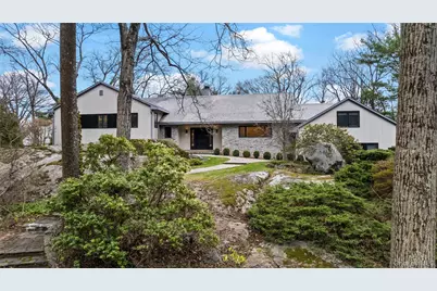 112 Woodlands Road, Harrison, NY 10528 - Photo 3