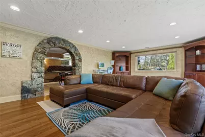 112 Woodlands Road, Harrison, NY 10528 - Photo 19