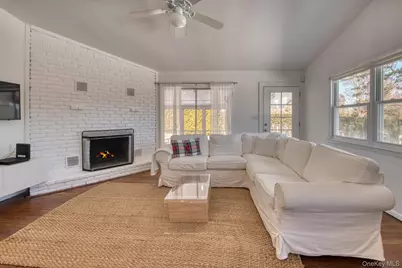 8 Romana Drive, Hampton Bays, NY 11946 - Photo 3