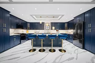 15 Forest Rd, Valley Stream, NY 11581 - Photo 17