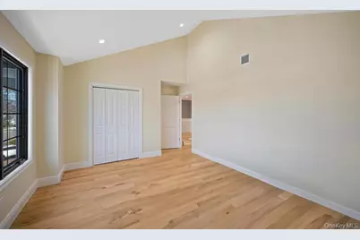 15 Forest Road, Valley Stream, NY 11581 - Photo 25