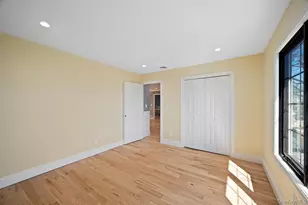 15 Forest Rd, Valley Stream, NY 11581 - Photo 23