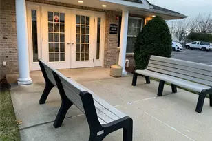 594 W Montauk Hwy, Lindenhurst, NY 11757 - Photo 3