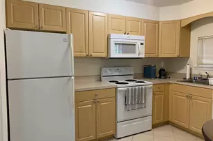 594 W Montauk Hwy, Lindenhurst, NY 11757 - Photo 5