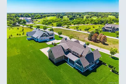 35 Club Drive, Calverton, NY 11933 - Photo 45