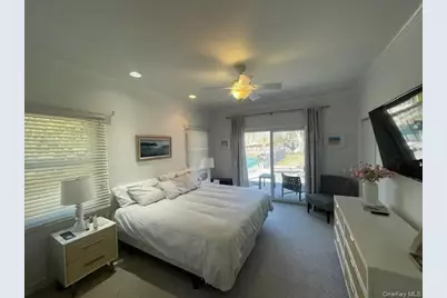 35 Maple Street, Westhampton Beach, NY 11978 - Photo 9